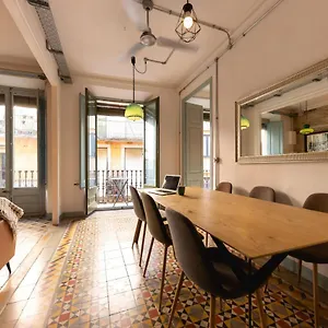 Apartment Bravissimo Les Rajoles, Unique 3-bedroom Girona